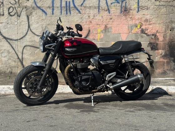 TRIUMPH SPEED TWIN 